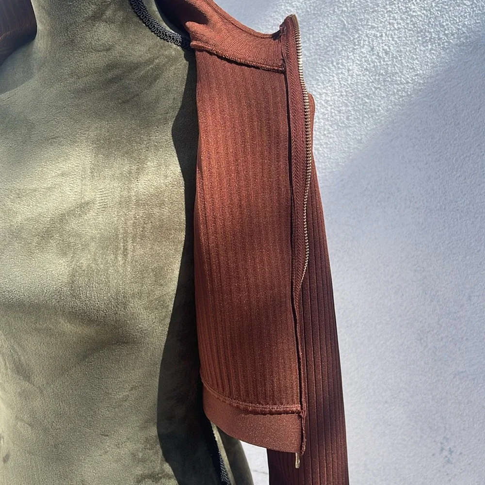 Y2K Cropped Sweater - Picture 4 of 11